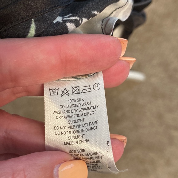 Silk tank with Oriental design - Picture 4 of 5